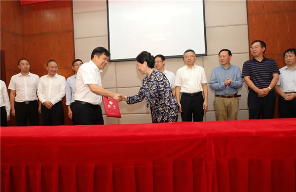 1666928146335421.jpg 1600489305654494.jpg