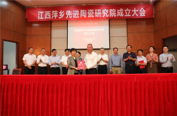 1666928225500433.jpg 1600489342536256.jpg